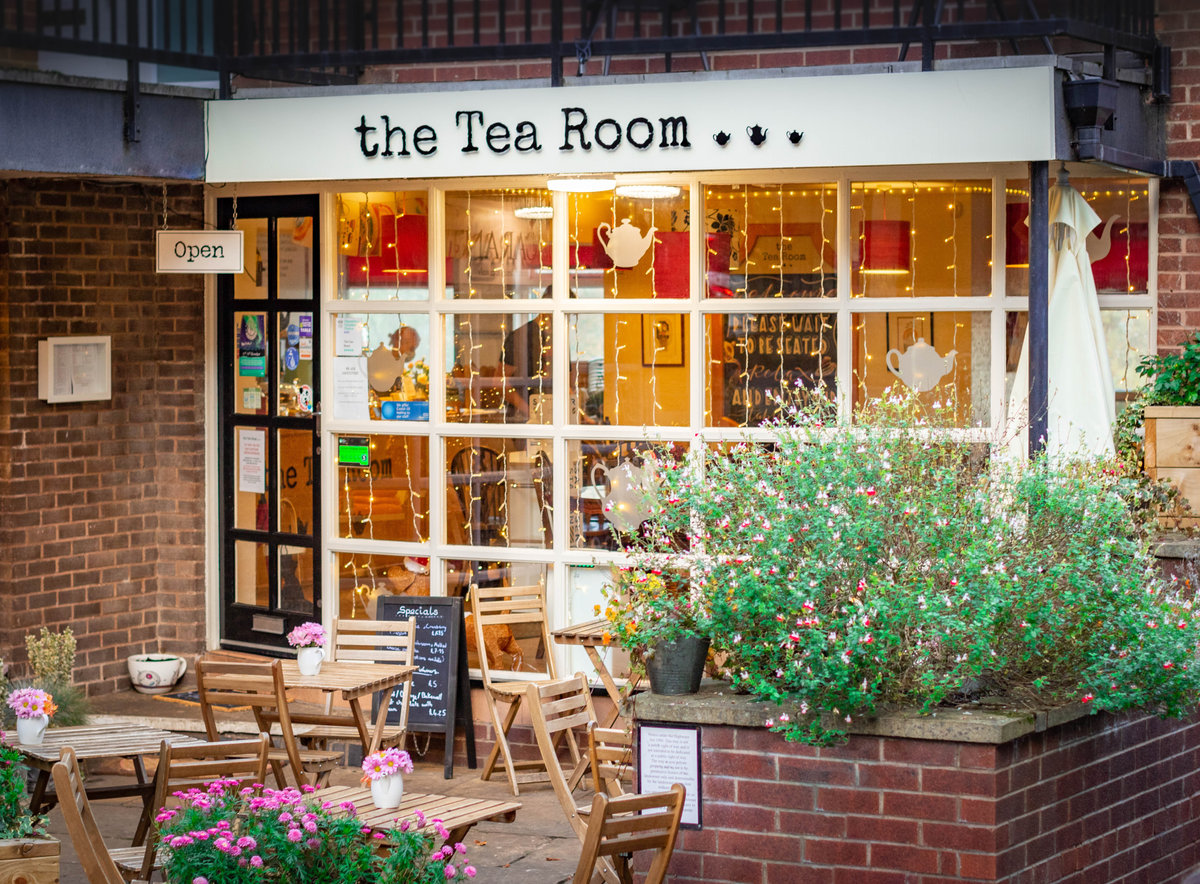 Pretty Knutsford cafe with outdoor seating, the Tea Room Knutsford, Cheshire
